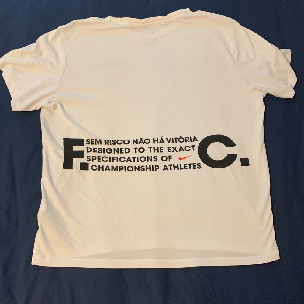 Nike Futbol Club Tee Shirt. Size L. Cotton Tee.